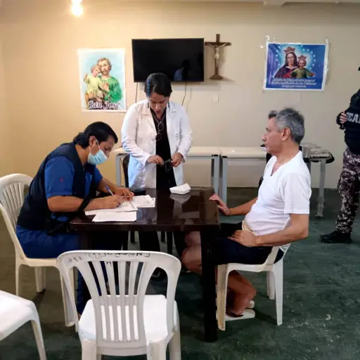 Jorge Glas sufre crisis convulsiva en la Cárcel del Encuentro y denuncian presunta falta de atención médica oportuna ¿peligra su vida?