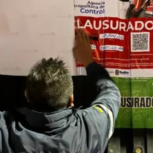 Quito: clausuran “restaurante” que ocultaba cuartos y droga