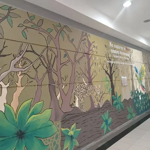 Mural en la Terminal Terrestre de Guayaquil promueve la protección de la fauna silvestre