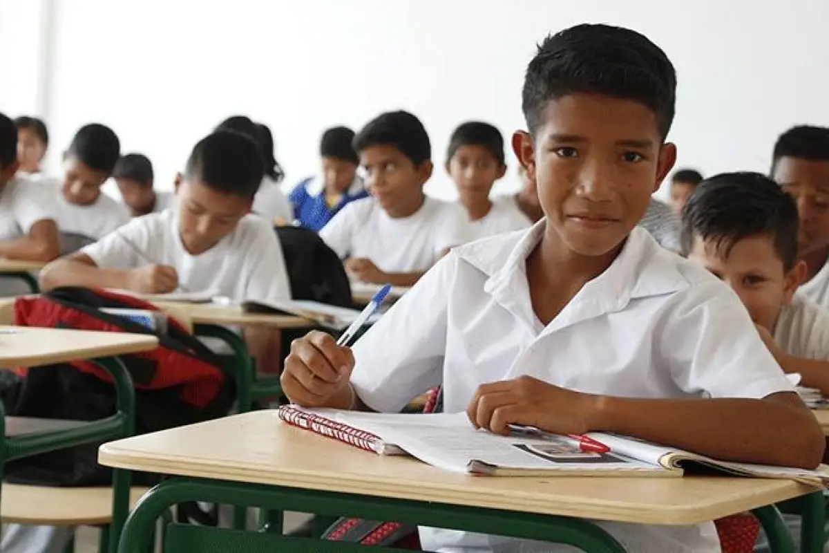 Regreso a clases en Ecuador 2026, estudiantes régimen Costa-Galápagos