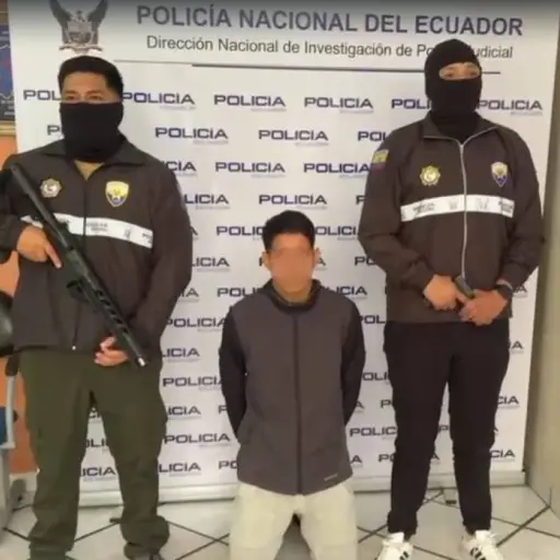 Detienen a sospechoso con una pistola en Portoviejo
