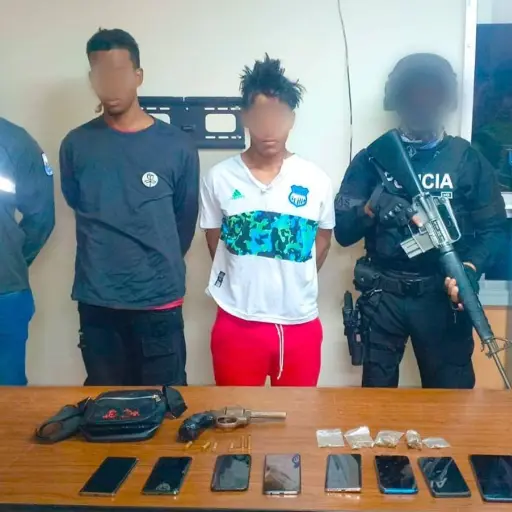 Operativo policial en Cayambe desmantela a miembros de “Los Choneros” vinculados al microtráfico y robo