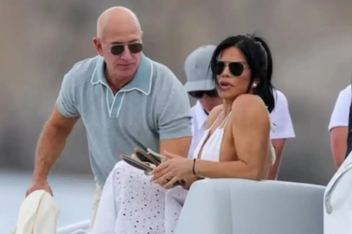 Jeff Bezos, fundador de Amazon y su esposa, la periodista Lauren Sánchez, recorren las Islas Galápagos. , Foto: Redes Sociales