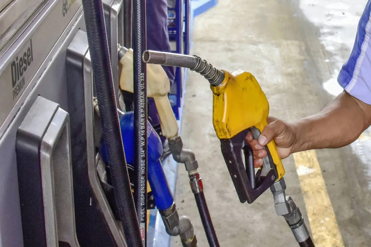 Esquema de estabilización evita mayores alzas en los combustibles en Ecuador, redes sociales