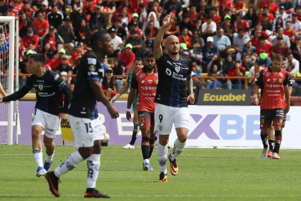 Carlos González marcó el primer gol de Independiente ante Deportivo Cuenca