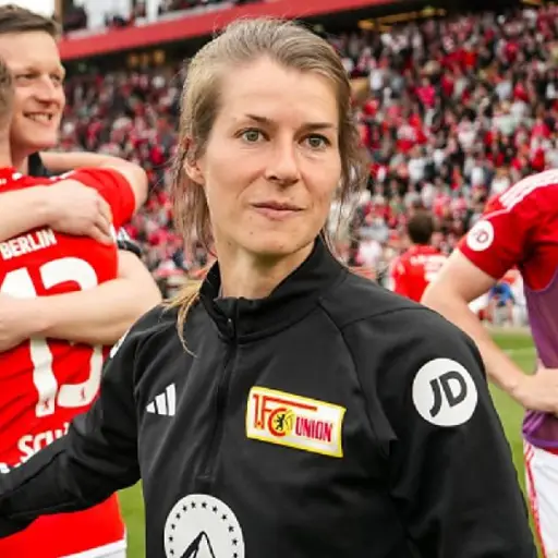 Marie-Louise Eta asumió la dirección técnica del Union Berlin y abrió un hito histórico en el fútbol alemán