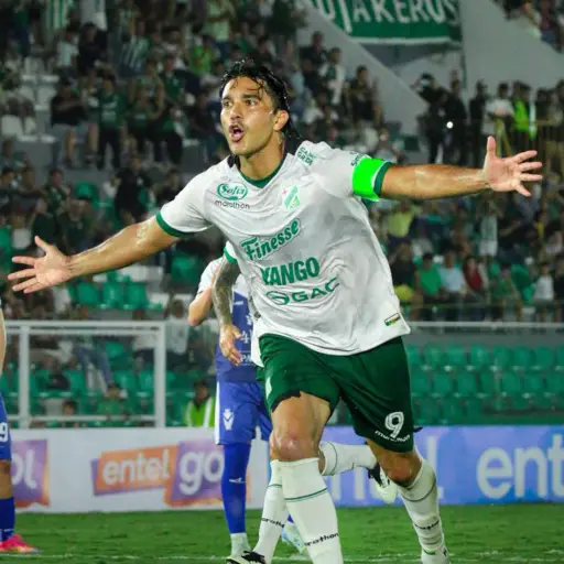 ¡Polémica en Bolivia! Marcelo Martins dedica goles al seleccionador Óscar Villegas y cuestiona su ausencia en el repechaje