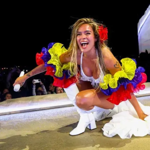 Karol G hace historia en Coachella y lleva el poder latino al escenario principal