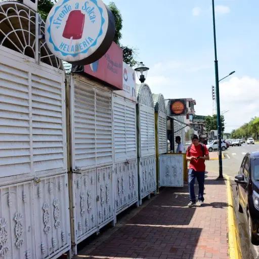 Vacaciones universitarias golpean los comercios locales en Portoviejo