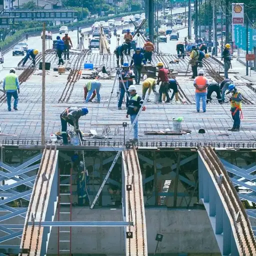 Paso elevado en el norte de Guayaquil entra en fase de losa tras culminar etapa estructural
