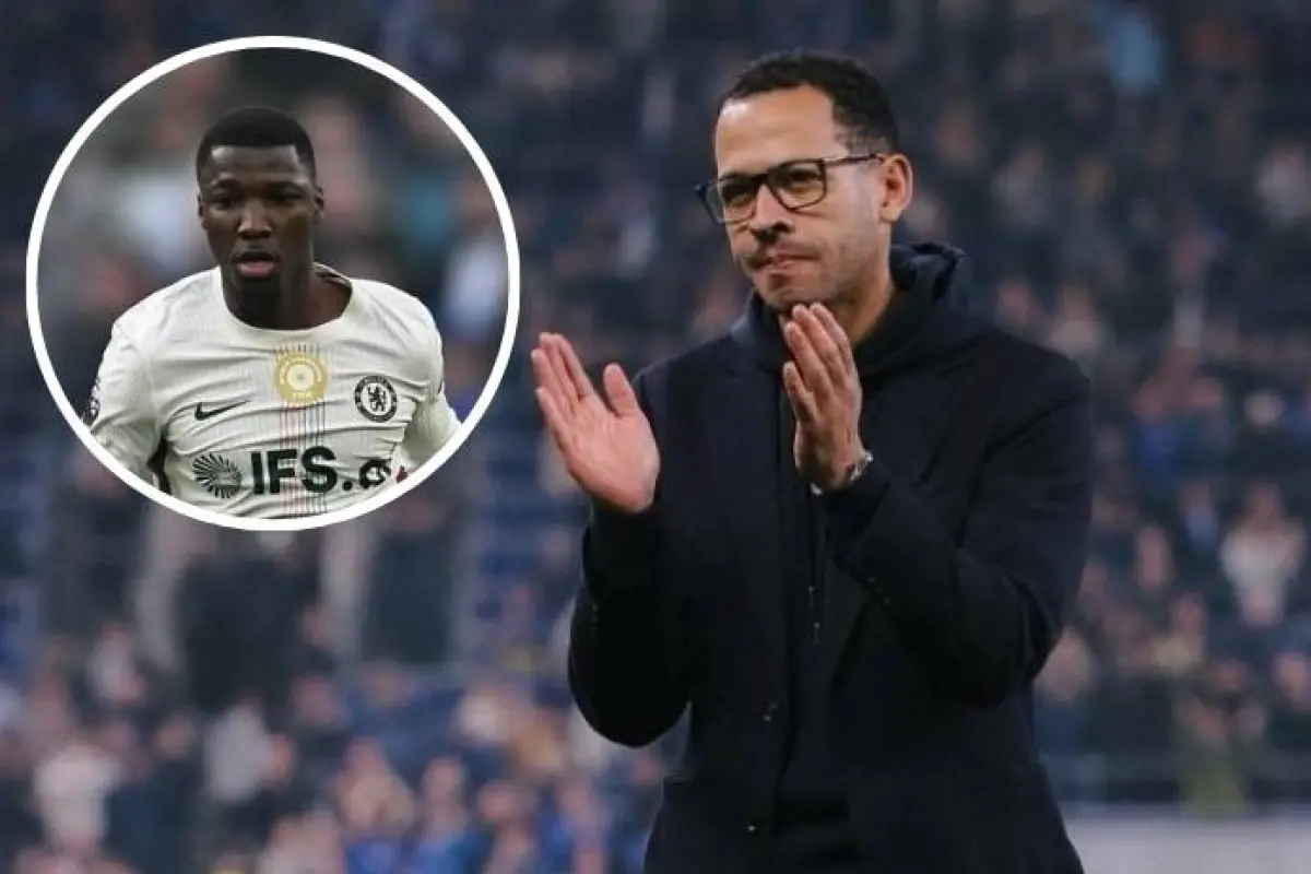 Liam Rosenior, entrenador del Chelsea, elogió a Moisés Caicedo