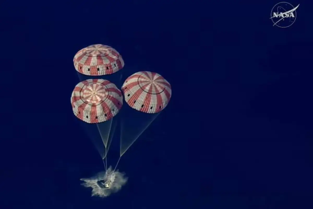 La cápsula Orión amerizó en el océano Pacífico frente a las costas de San Diego, en Estados Unidos., Foto: NASA