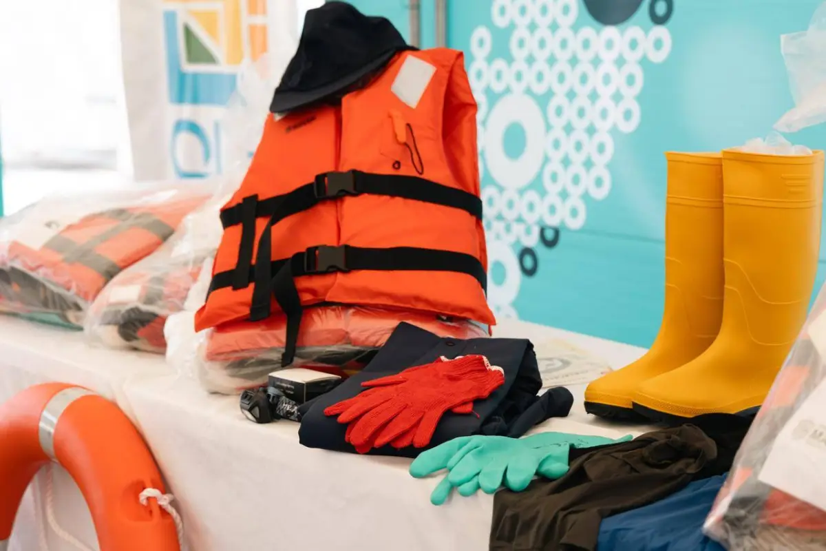 Los implementos que recibieron algunos pescadores de la zona norte de Manabí, Wellington Vélez