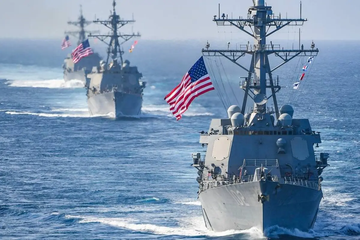 Dos buques de guerra de Estados Unidos cruzaron el estrecho de Ormuz en búsqueda de minas marinas., Foto: Agencias