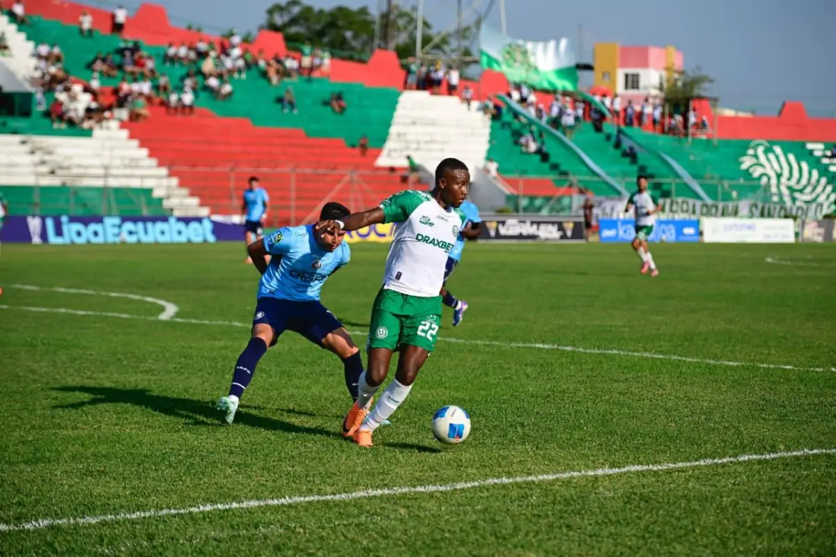 Liga de Portoviejo empató sin goles ante San Antonio en la Serie B, producción El Diario
