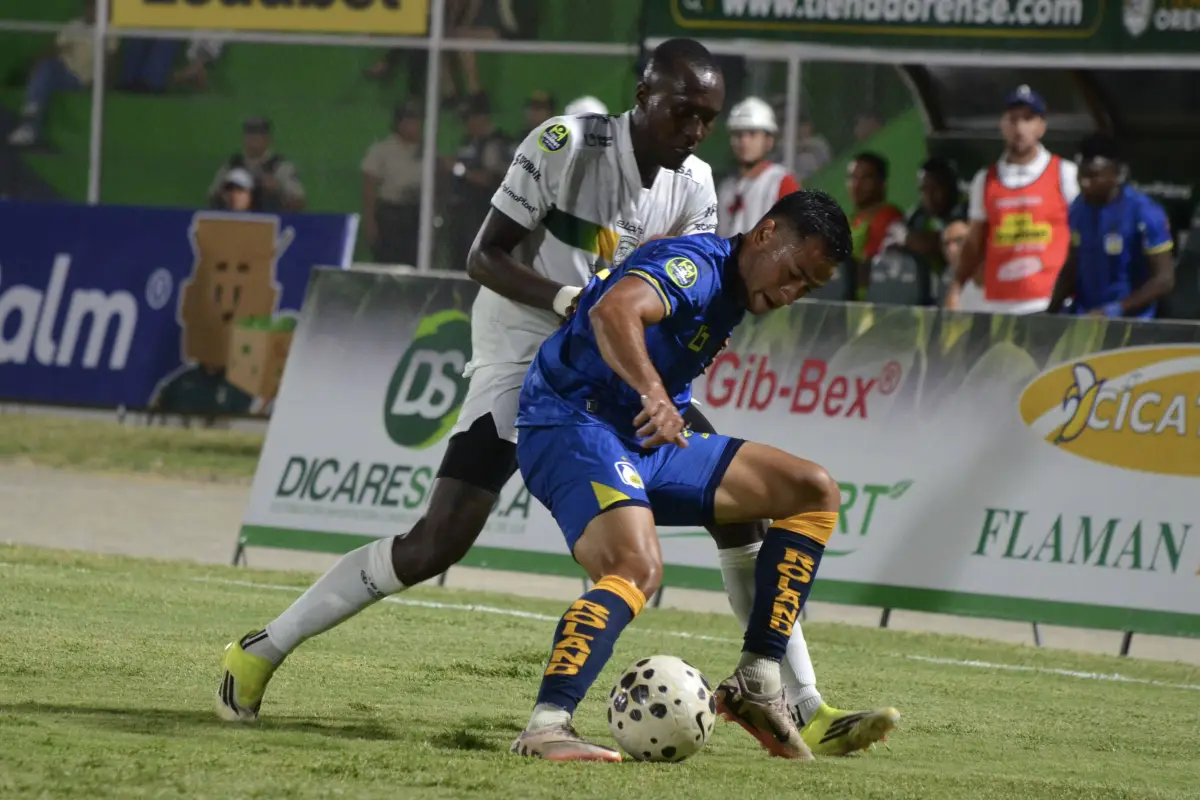 Delfín y Orense empatan sin goles en Machala, API