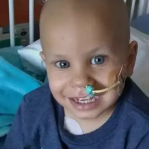 Una rifa contra el tiempo: la lucha de Verónica por salvar a su pequeño Javier