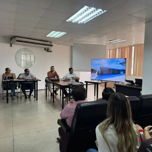 Primera mesa de diálogo busca acuerdos en proyecto plaza comercial para la 3 de Julio