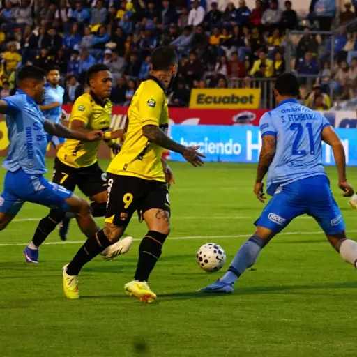 Barcelona SC cae en Ambato tras remontada de Macará en el cierre del partido