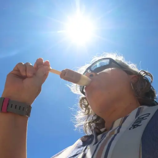Provincias de la Costa registran calor intenso y riesgo por radiación ultravioleta