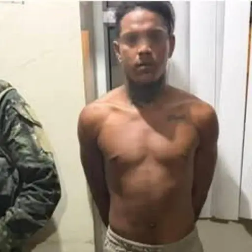Capturan a presunto integrante de “Pájaros Locos” en operativo militar en Los Ríos
