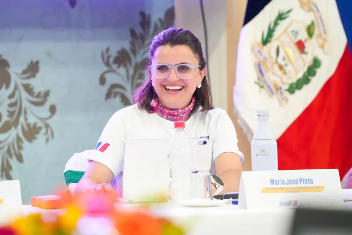 María José Pinto vicepresidenta de Ecuador anuncia reformas en el sistema de salud y descarta candidatura a la alcaldía de Quito