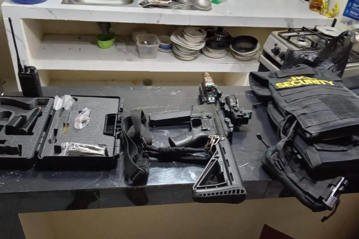 Lo que hallaron los militares en la guarida., Cortesía