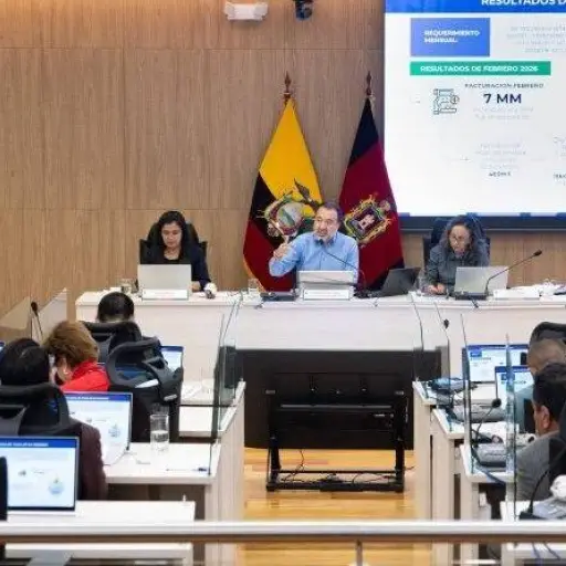 Empresa Eléctrica Quito condiciona cobro de tasa de basura en planilla eléctrica