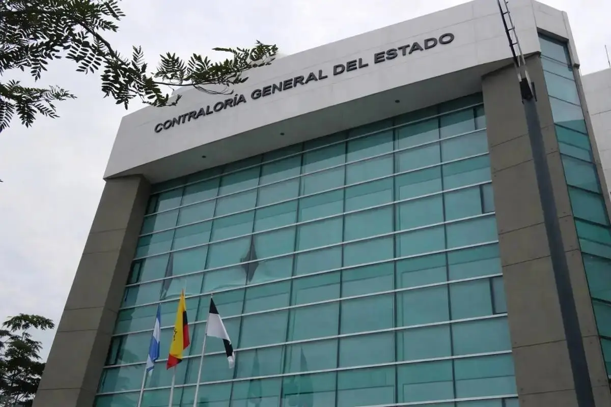 Fachada del edificio de la Contraloría General del Estado., Contraloría General del Estado (CGE)