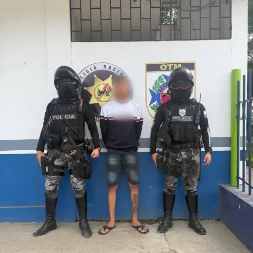 Policía neutraliza artefacto explosivo y detiene a sospechoso en Portoviejo