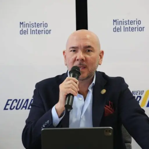 Gian Carlo Loffredo lidera el inicio de operaciones del USS Nimitz en Ecuador