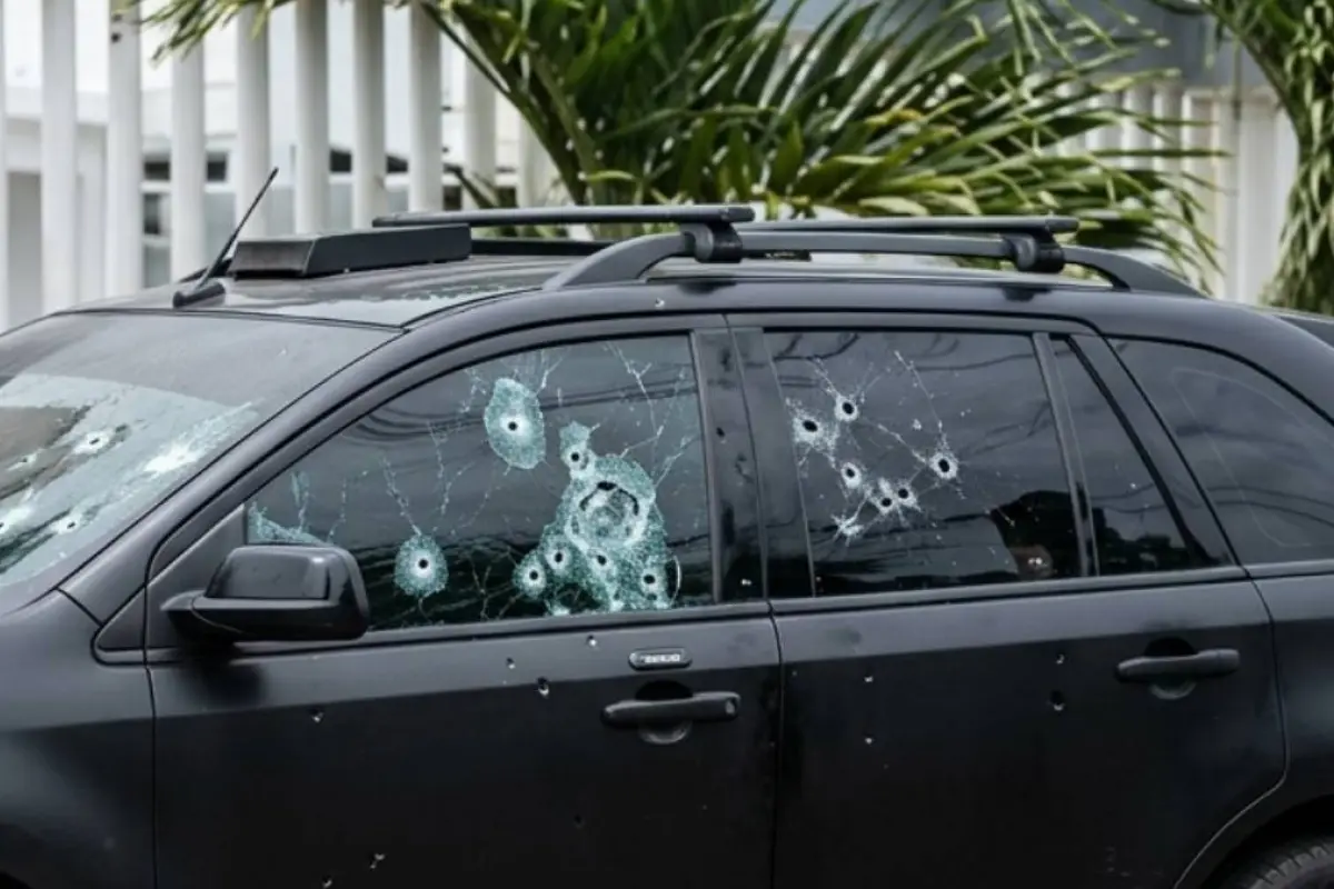 Ataque armado en el balneario de San Jacinto, cantón Sucre, deja una víctima mortal y dos personas heridas.