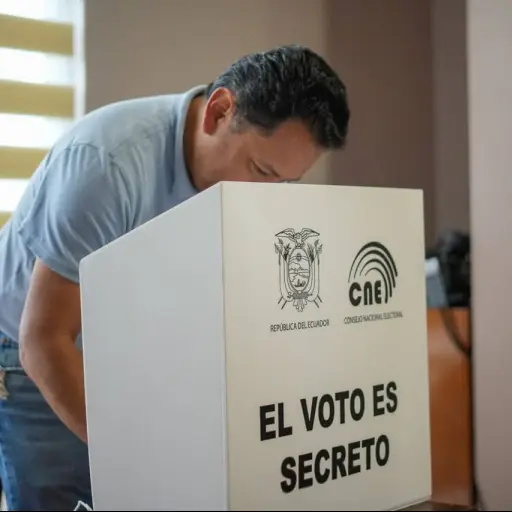 El CNE adelantó las elecciones seccionales en Ecuador y ahora enfrenta seis demandas a la vez