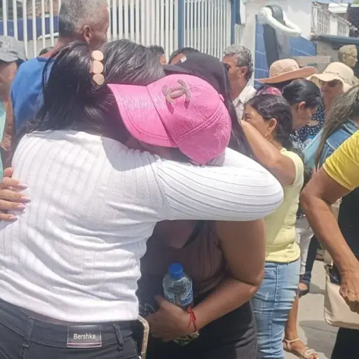 Localizan con vida a los 20 tripulantes del barco pesquero “Don Maca” en aguas internacionales