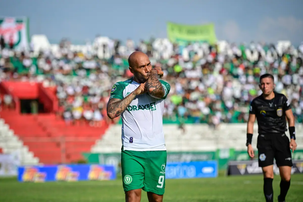 El paraguayo César Espínola anotó uno de los goles de la victoria pasada., El Diario/Luis Moreira.