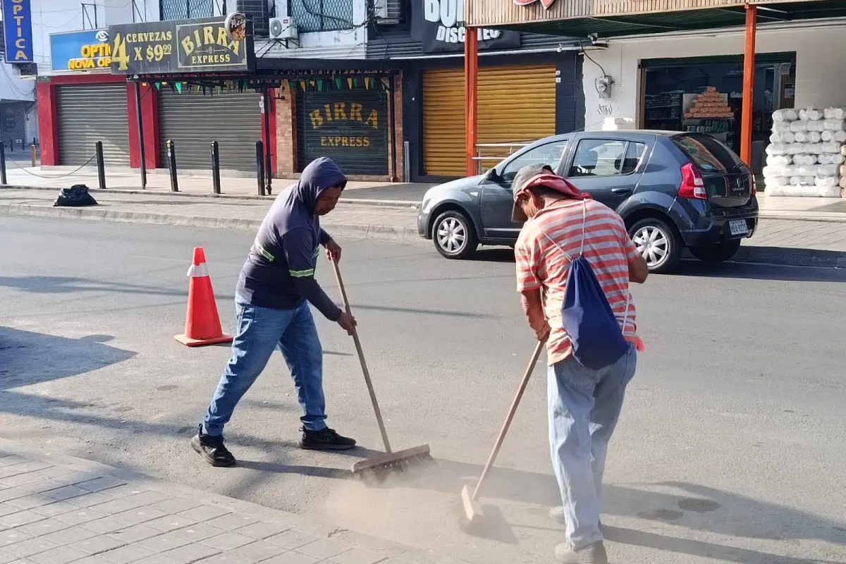 Atraso salarial en el Municipio de Manta., El Diario