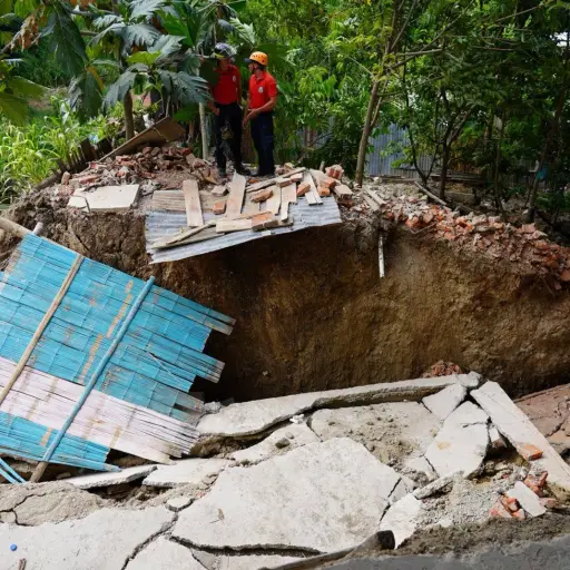 Deslizamiento de tierra en La Quebradita de la parroquia San Pablo pone en riesgo a varias familias y obliga al municipio a activar un plan de evacuación