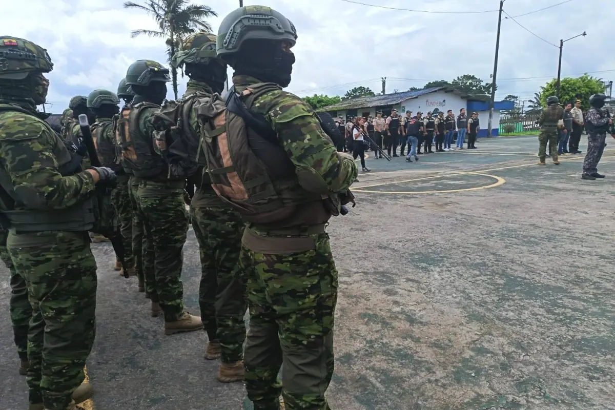 Santo Domingo de los Tsáchilas más de 100 detenidos en operativos nocturnos por toque de queda