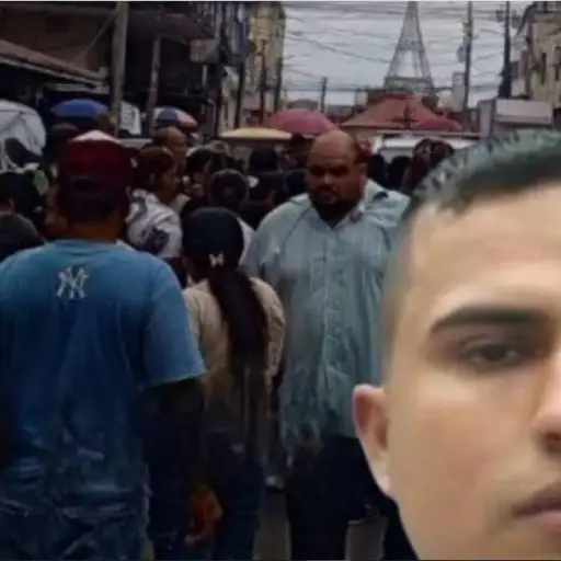 ¿Quién era el comerciante de manabita que murió baleado en Vinces durante el juego de Ecuador?
