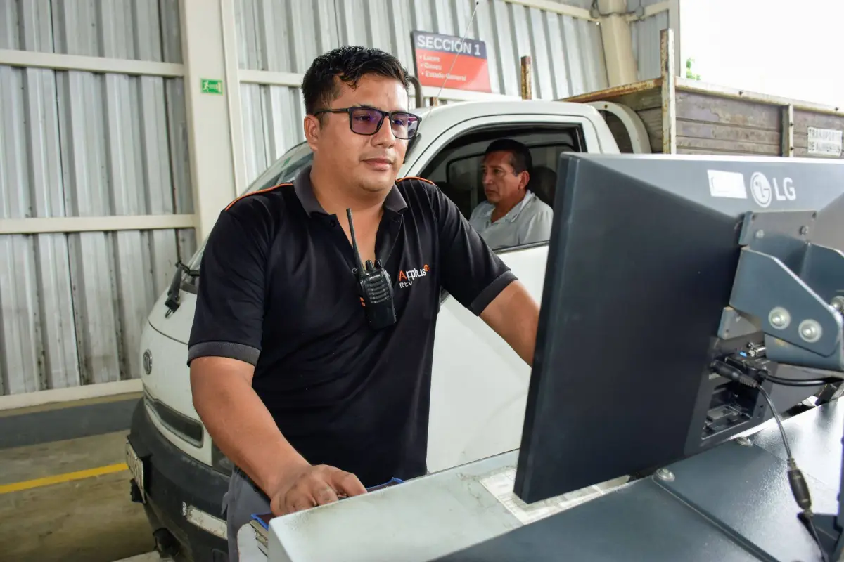 Reacciones en Portoviejo ante posible centralización de la matriculación vehicular, producción El Diario