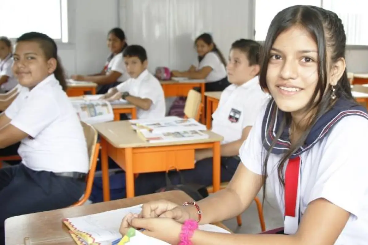 El regreso a clases en el régimen Costa-Galápagos de Ecuador.