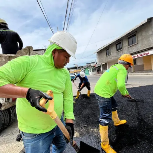 EPAM repone asfalto en Tarqui tras reparaciones de redes hidrosanitarias
