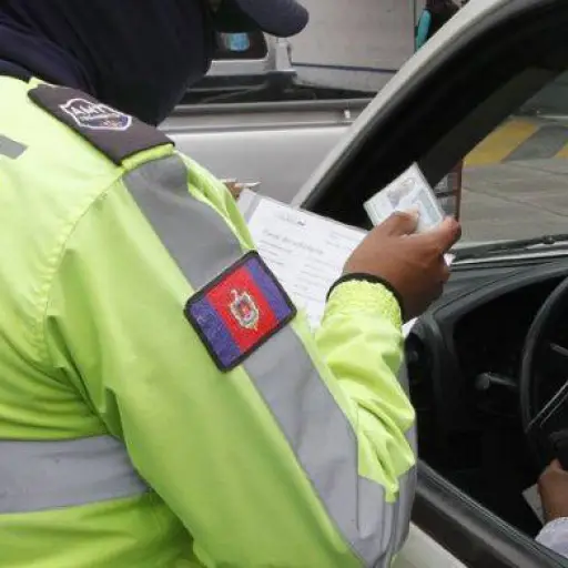 ¿Tiene la licencia caducada? Esto debe saber para evitar multas en Ecuador