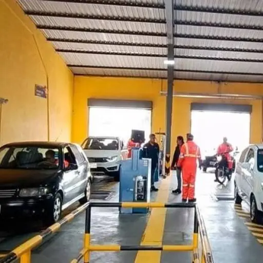 AMT registra 116.549 revisiones vehiculares en lo que va del año en Quito