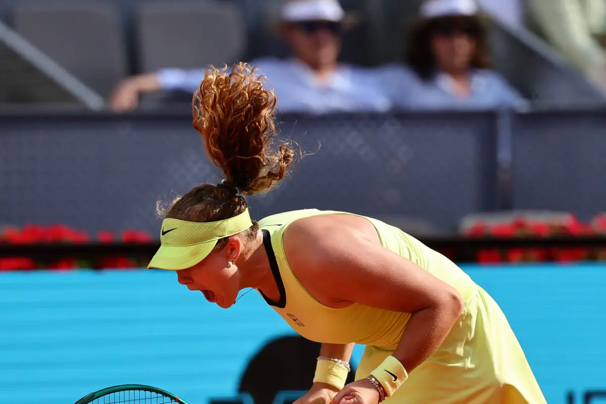 La tenista rusa Mirra Andreeva celebrando su triunfo en las semifinales del Master 1000 de Madrid, Redes