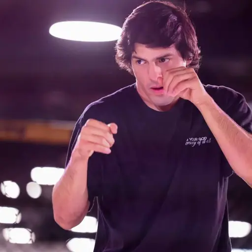 El ecuatoriano Adrián Luna Martinetti cae en su debut en la UFC, pero se lleva bono de .000