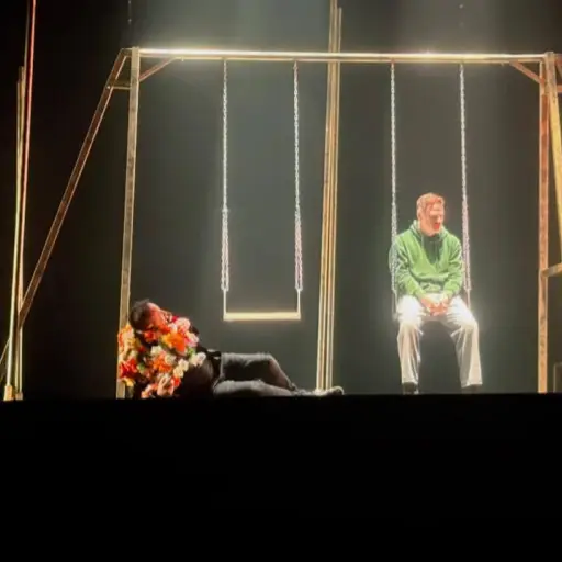 Roberto Manrique se estrena en la danza con ‘Tantas Flores’ en su primera función en Manta