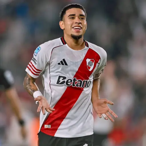 Kendry Páez emocionado de marcar su primer gol con la camiseta de River Plate