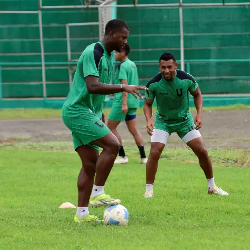 Liga de Portoviejo busca sumar puntos ante Cuenca Juniors en el Reales Tamarindos  