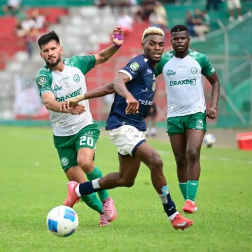 Liga de Portoviejo vence 1-0 a Cuenca Juniors en el Reales Tamarindos y escala al sexto lugar en la Serie B